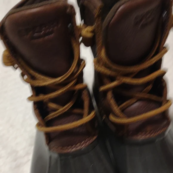 Sperry Dark Brown and Black Waterproof Boots. It's BOOT TIME. - Picture 10 of 10
